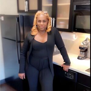 Meet your Posher, Shena